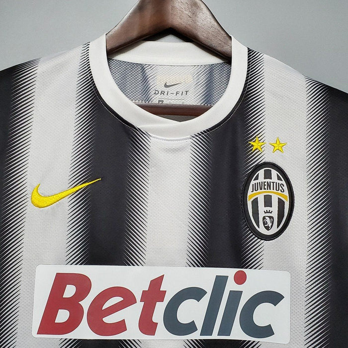 Juventus Retro Shirt 01/02